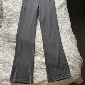 Brand new size 6 Lululemon pants